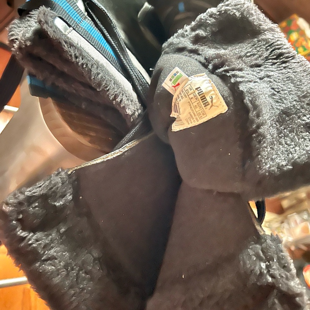 Puma Black Shoe Label with White Tag and Multicolor Logo - Picture 9 of 10
